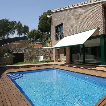 Chalet En La Urbanizacion Mirador De *